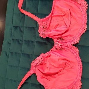 Wacoal Supporting Role bra, 34dd